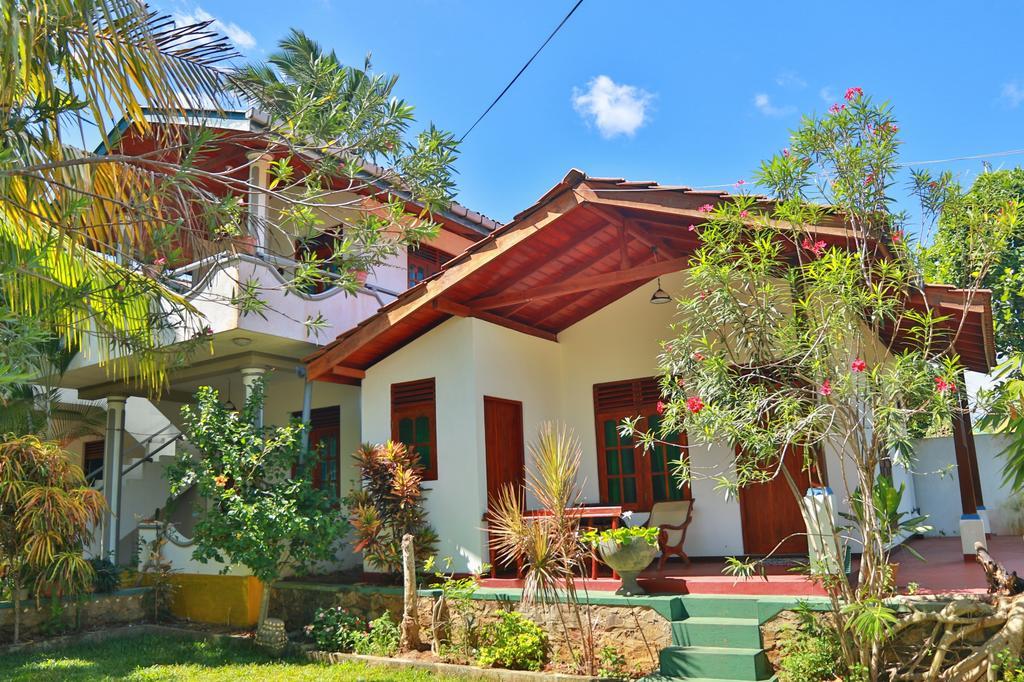 Panorama Rock Cafe Bed & Breakfast Tangalle Room photo
