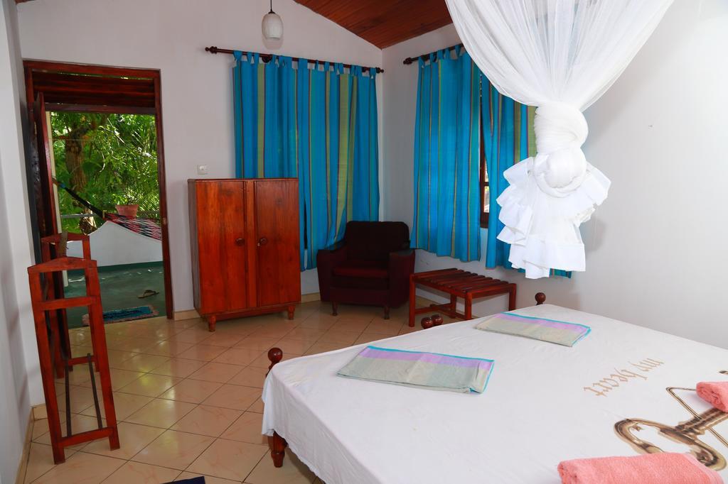 Panorama Rock Cafe Bed & Breakfast Tangalle Room photo