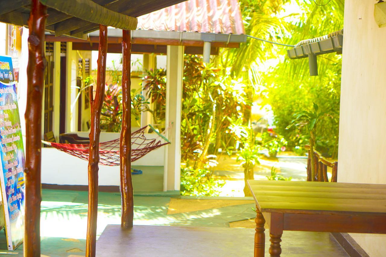 Panorama Rock Cafe Bed & Breakfast Tangalle Exterior photo