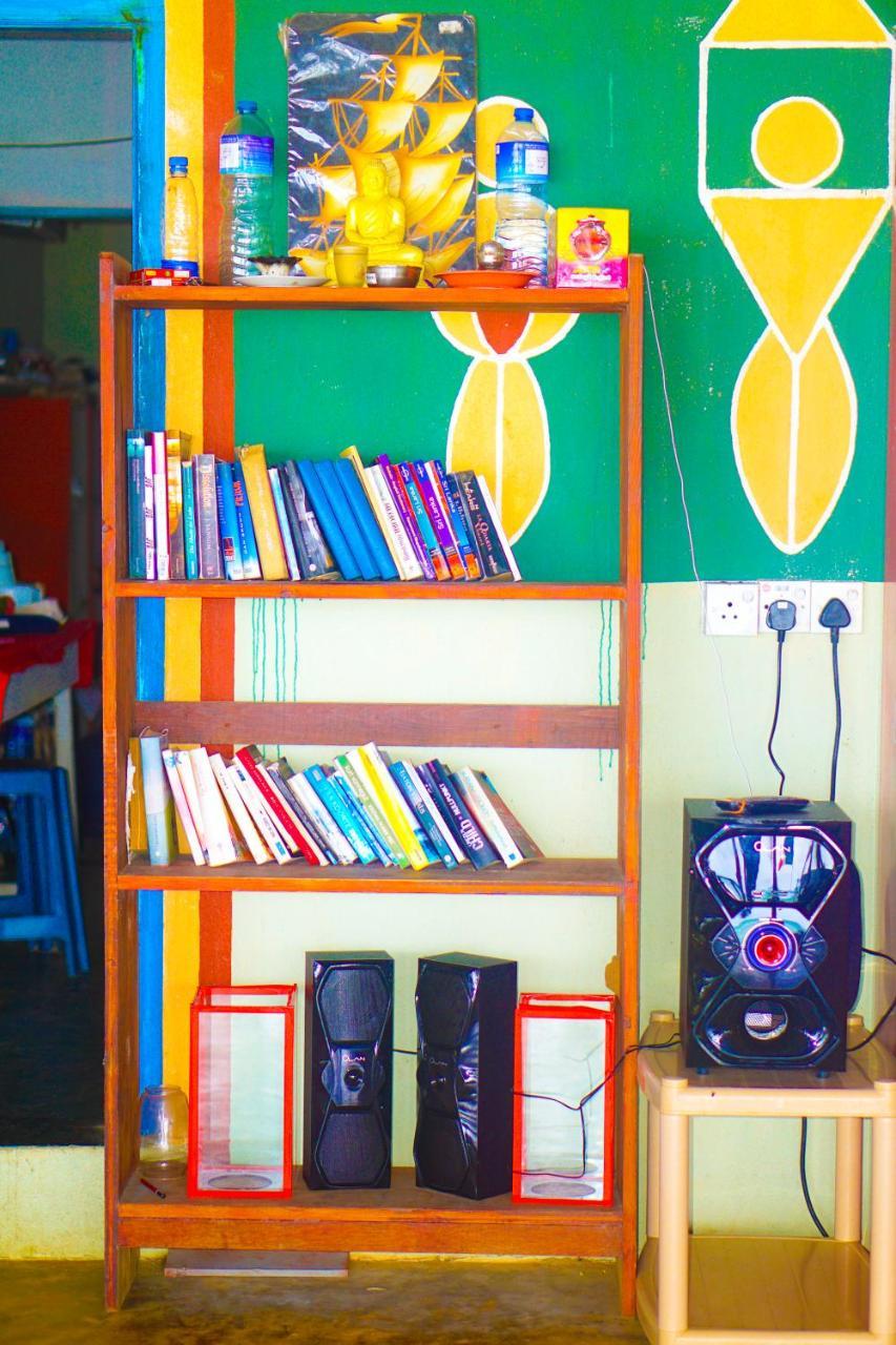 Panorama Rock Cafe Bed & Breakfast Tangalle Exterior photo