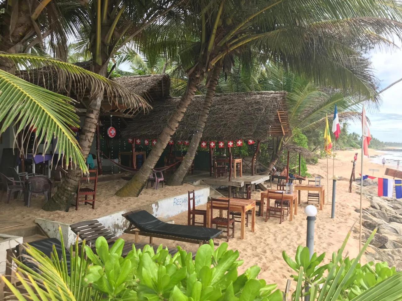 Panorama Rock Cafe Bed & Breakfast Tangalle Exterior photo